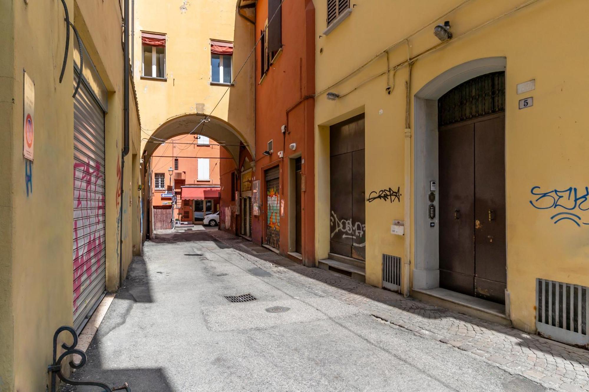 Apartment Amos - 5 Minutes From Piazza Maggiore Bolonia Zewnętrze zdjęcie